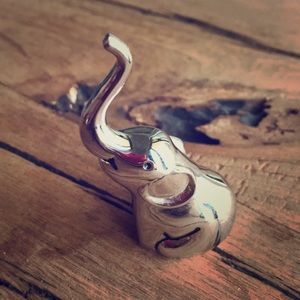 Elephant Ring Holder